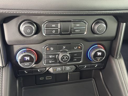 Used 2021 Chevrolet Tahoe Z71 w/ Rear Media and Nav Package image 28