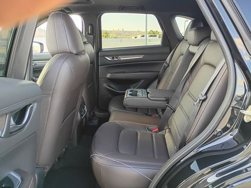 New 2025 MAZDA CX-5 Signature image 17