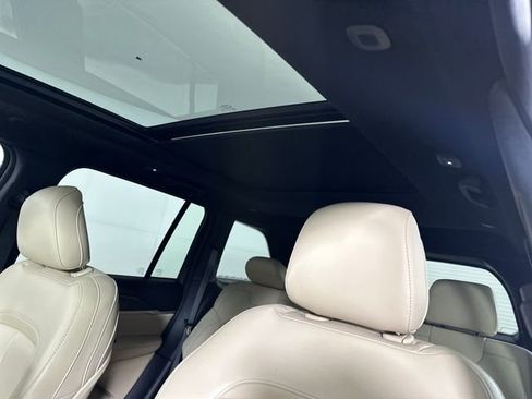 Used 2023 Jeep Grand Cherokee 4WD 4xe image 12