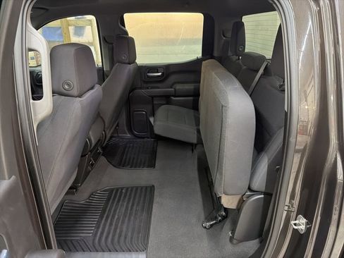 Used 2021 Chevrolet Silverado 1500 Custom w/ Safety Confidence Package image 20