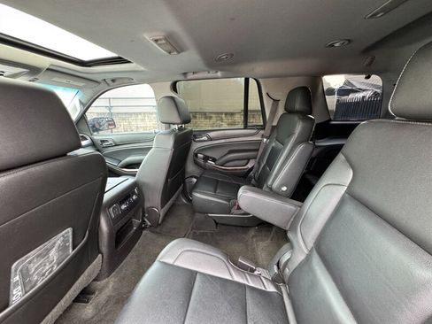 Used 2017 Chevrolet Tahoe LT w/ LT Signature Package RWD image 30
