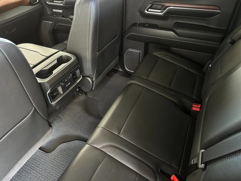 Used 2024 GMC Sierra 1500 Denali AWD/4WD image 12