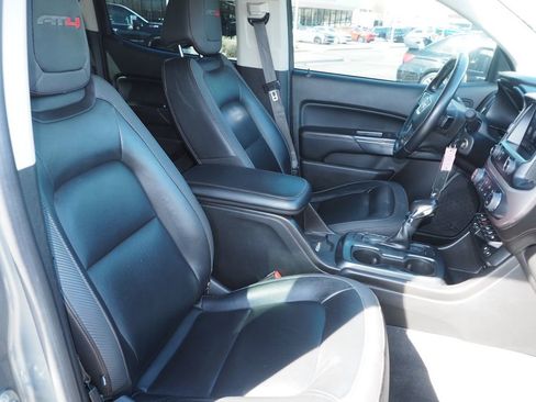 Used 2022 GMC Canyon AT4 w/ Trailering Package image 19