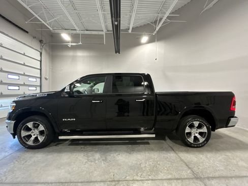 Used 2022 RAM 1500 Laramie AWD/4WD image 9