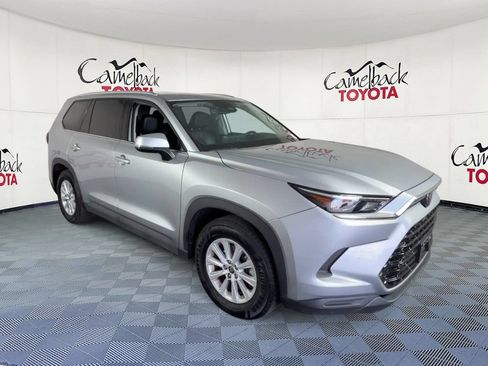 Used 2025 Toyota Grand Highlander AWD image 5