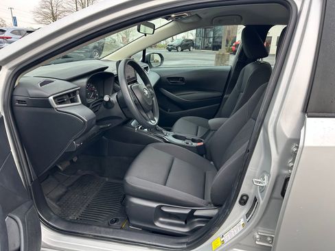 Used 2024 Toyota Corolla LE image 13