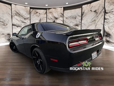 Used 2015 Dodge Challenger R/T Scat Pack w/ Driver Convenience Group RWD image 10