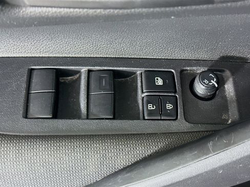 Used 2023 Toyota Corolla LE image 23