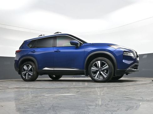 Used 2023 Nissan Rogue SL image 26