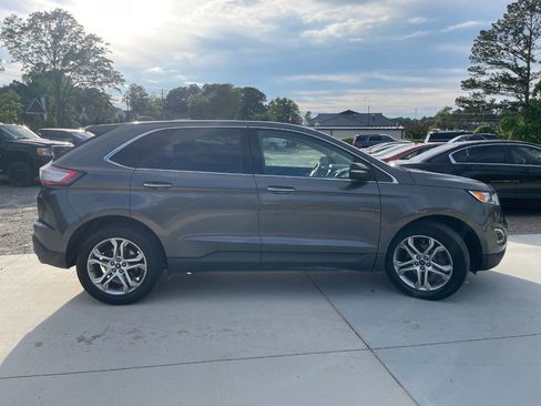 Used 2017 Ford Edge Titanium FWD image 8