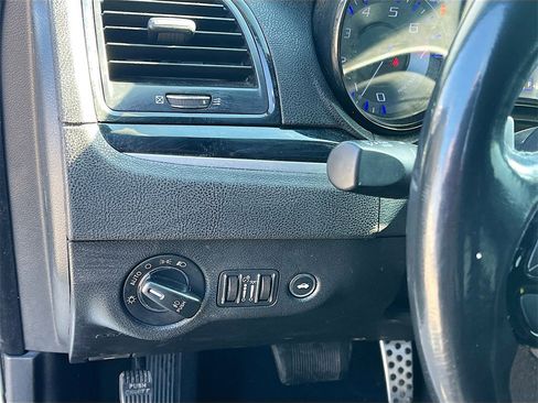 Used 2020 Chrysler 300 S image 10