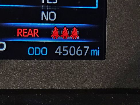 Used 2025 Toyota Corolla SE FWD image 28