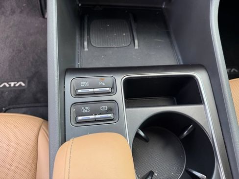 Certified 2025 Hyundai Sonata Limited FWD image 20