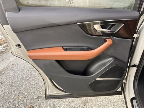 Used 2022 Audi Q7 3.0T Premium Plus w/ Premium Plus Package image 13