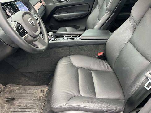 Used 2023 Volvo XC60 B5 Plus w/ Protection Package Premier image 24