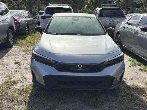 Used 2025 Honda Civic Sport image 2