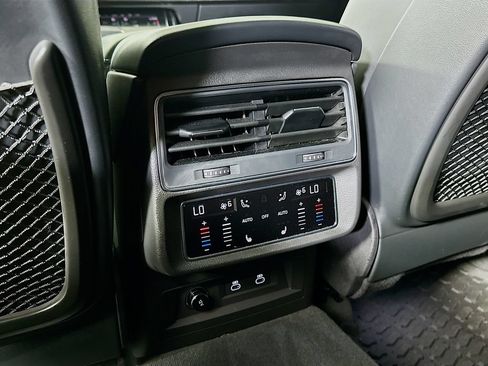Used 2023 Audi SQ8 Prestige w/ Prestige Package AWD/4WD image 4