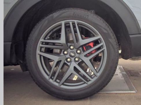 Used 2025 Ford Explorer ST-Line w/ Premium Package image 12