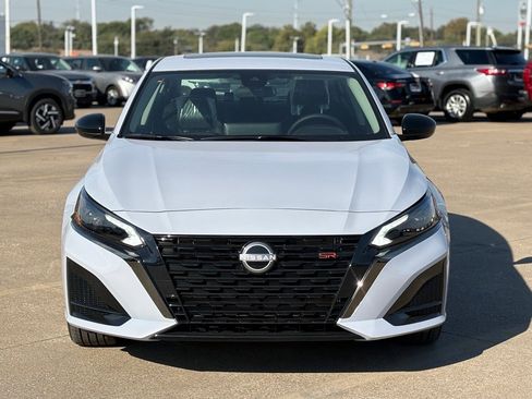 New 2025 Nissan Altima 2.5 SR w/ SR Premium Package image 5