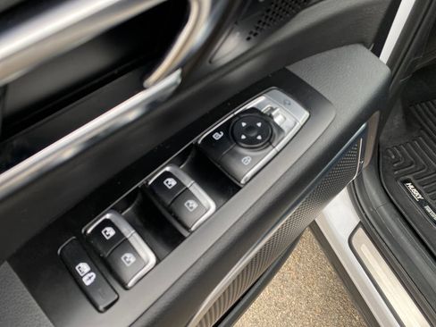 Used 2022 Kia Telluride SX w/ SX Prestige Package image 13