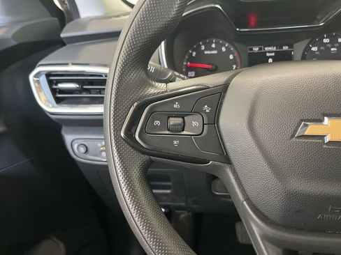 Used 2023 Chevrolet TrailBlazer LT FWD image 6
