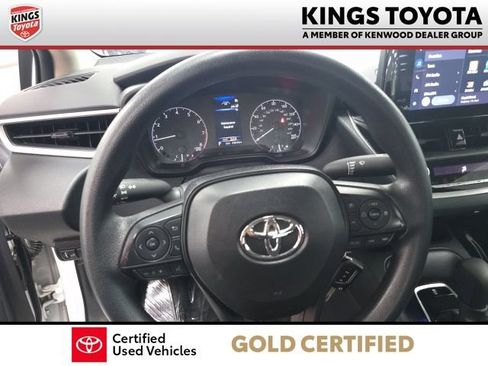 Used 2025 Toyota Corolla LE FWD image 15