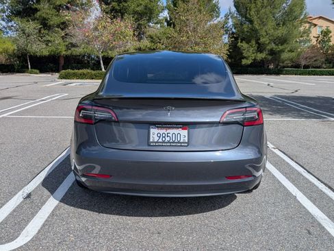 Used 2022 Tesla Model 3 Standard Range RWD image 7