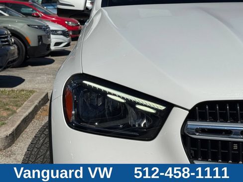 Used 2024 Mercedes-Benz GLE 350 4MATIC image 3
