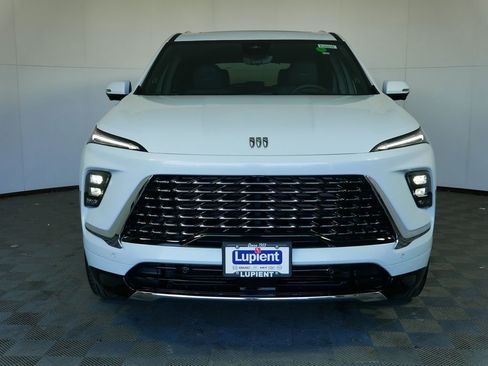 New 2026 Buick Enclave Avenir image 8