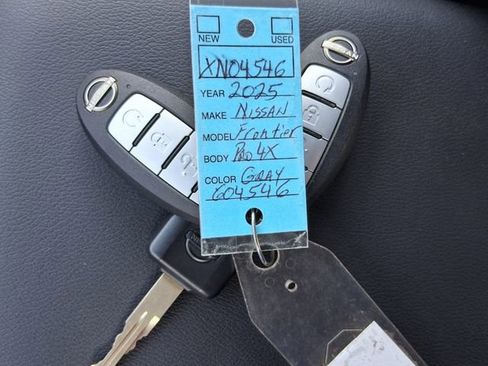 Certified 2025 Nissan Frontier PRO-4X w/ Tow Package image 22