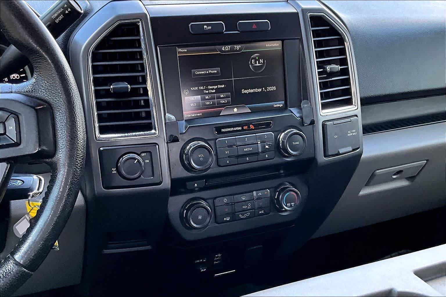 Used 2015 Ford F150 XLT w/ Equipment Group 302A Luxury RWD image 9