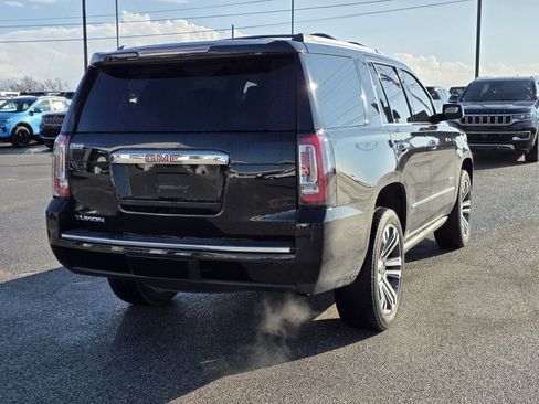Used 2019 GMC Yukon Denali w/ Denali Ultimate Package image 8