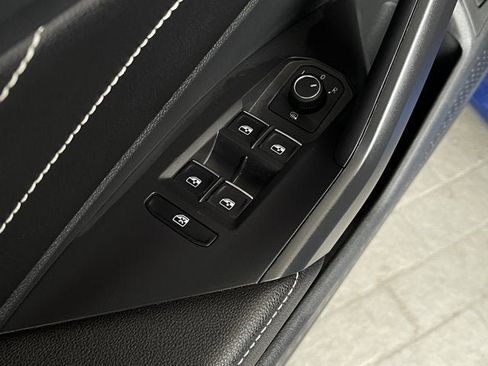 Used 2024 Volkswagen Jetta SEL image 10