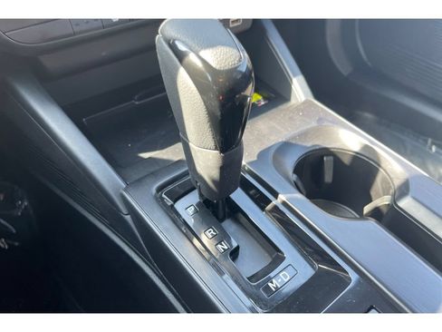 Certified 2026 Subaru Outback Premium AWD/4WD image 30