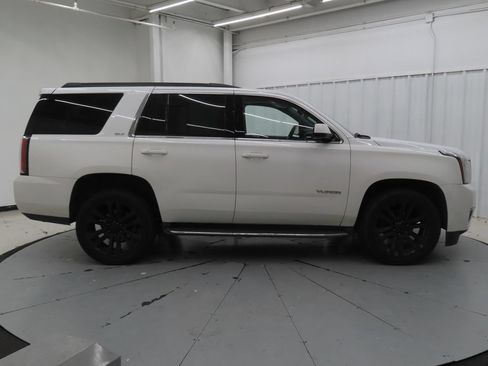 Used 2020 GMC Yukon SLT AWD/4WD image 2