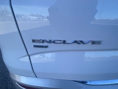 Used 2024 Buick Enclave Premium image 6