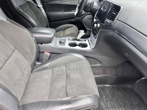 Used 2019 Jeep Grand Cherokee SRT AWD/4WD image 11