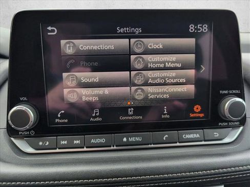 Used 2024 Nissan Rogue SV image 13