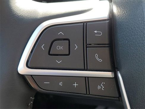 Used 2023 Toyota Highlander Limited image 22