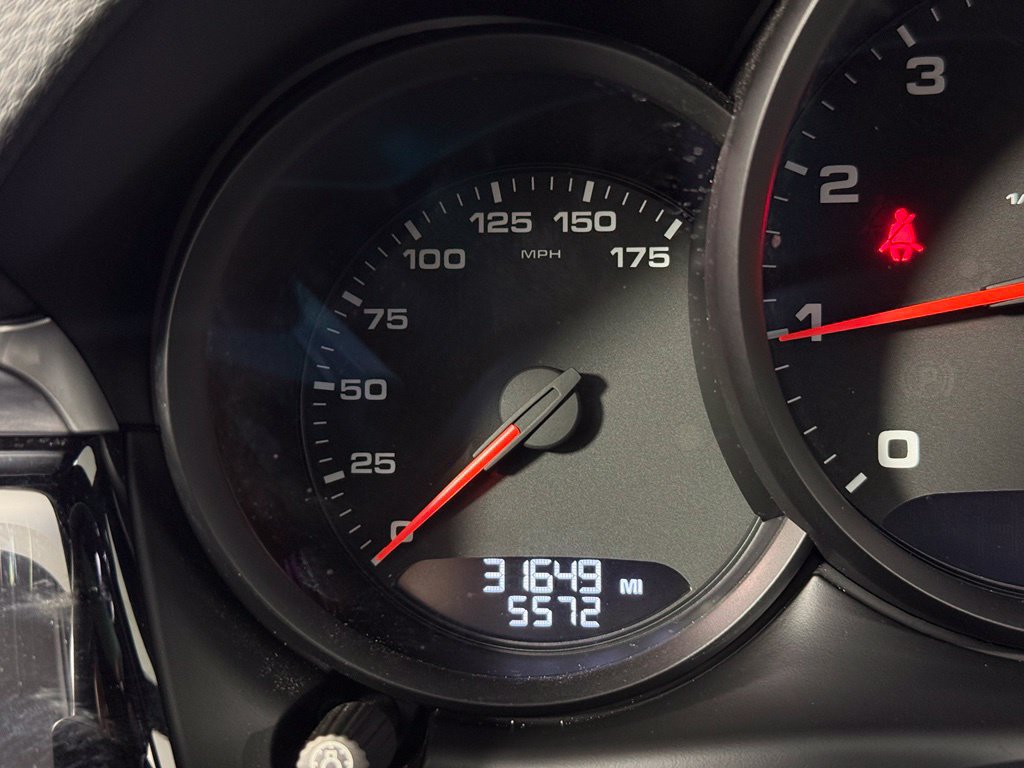 Certified 2021 Porsche Macan AWD/4WD image 20
