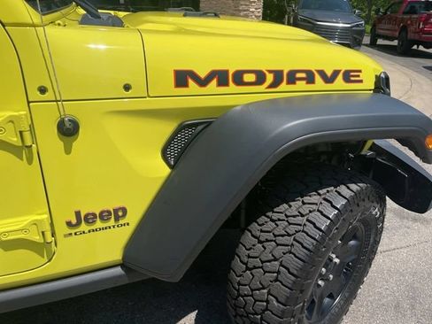 Used 2023 Jeep Gladiator Mojave w/ Cold Weather Group AWD/4WD image 37