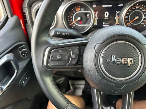 Used 2021 Jeep Wrangler Sport S image 37