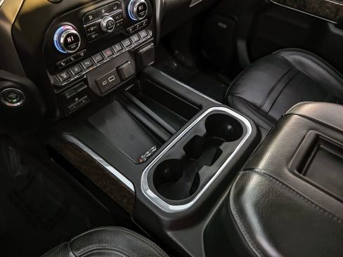 Used 2022 GMC Sierra 3500 Denali w/ Denali Black Diamond Edition image 26