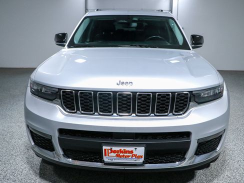 Used 2021 Jeep Grand Cherokee L Limited RWD image 4