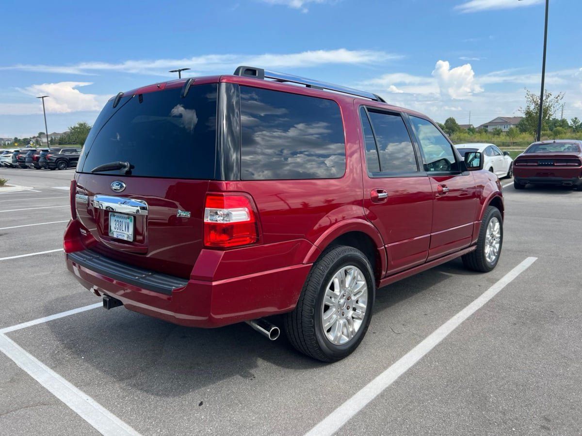 Used 2014 Ford Expedition Limited w/ Equipment Group 301A AWD/4WD image 3