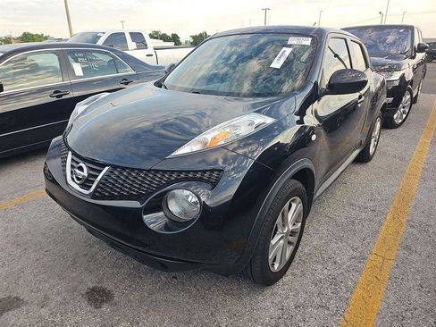 Used 2014 Nissan Juke S FWD image 3