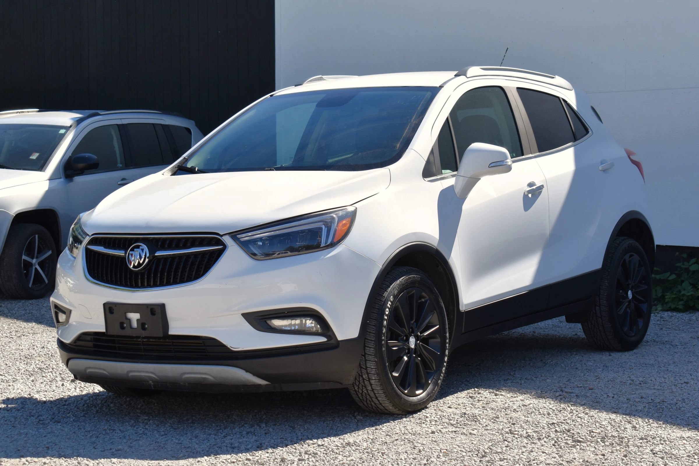 Used 2020 Buick Encore Essence FWD image 35