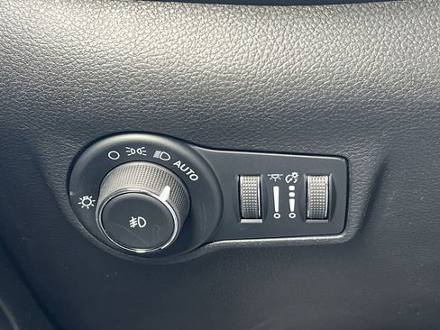 New 2026 Jeep Compass Latitude AWD/4WD image 13