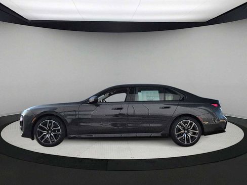 New 2026 BMW 750e xDrive w/ Executive Package image 5