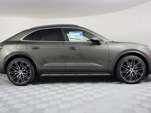 New 2025 Porsche Macan Turbo Electric image 8